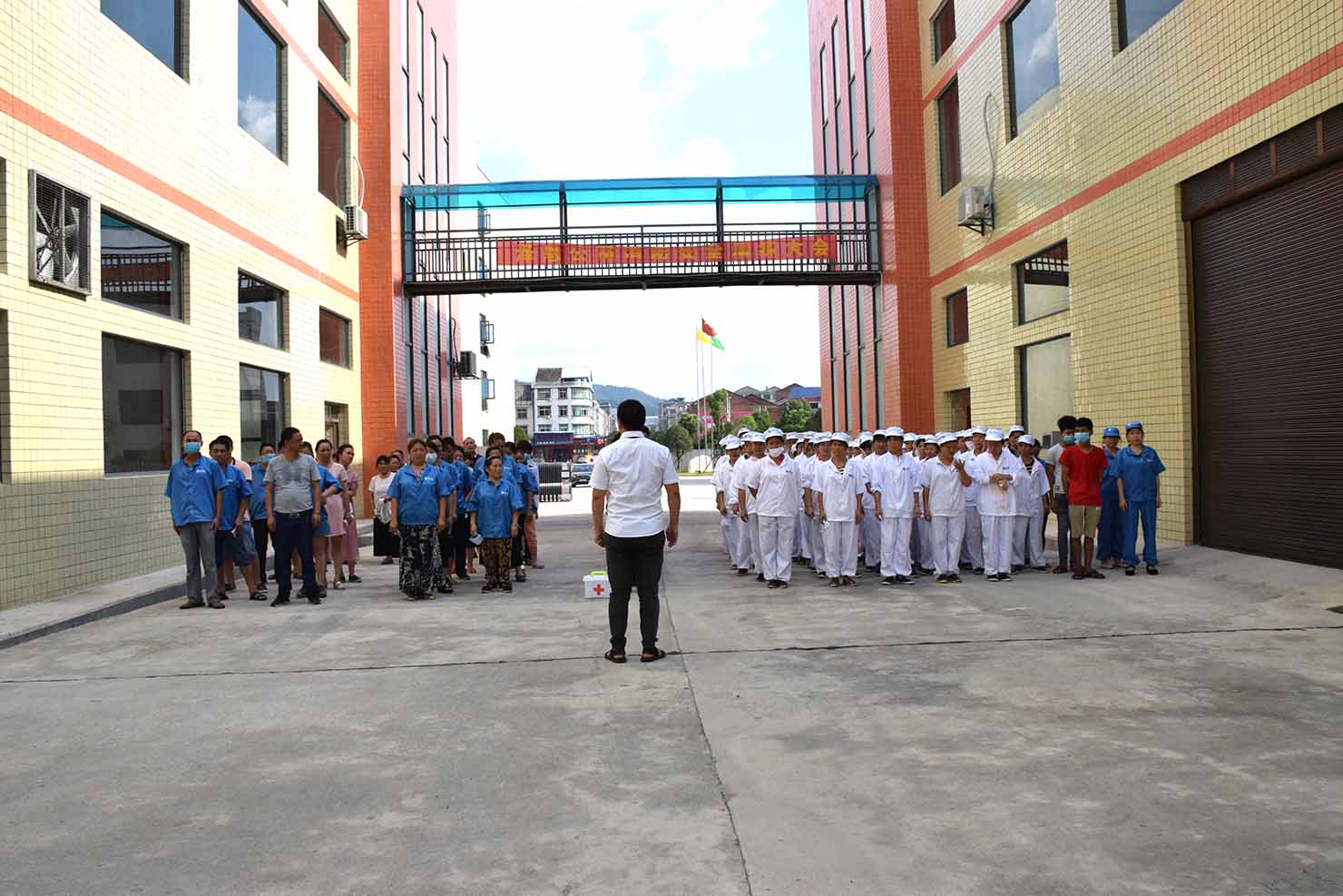 “安全發(fā)展，預(yù)防為主”之公司消防演習(xí)